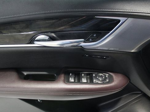 Used 2020 Cadillac XT6 Premium Luxury image 11