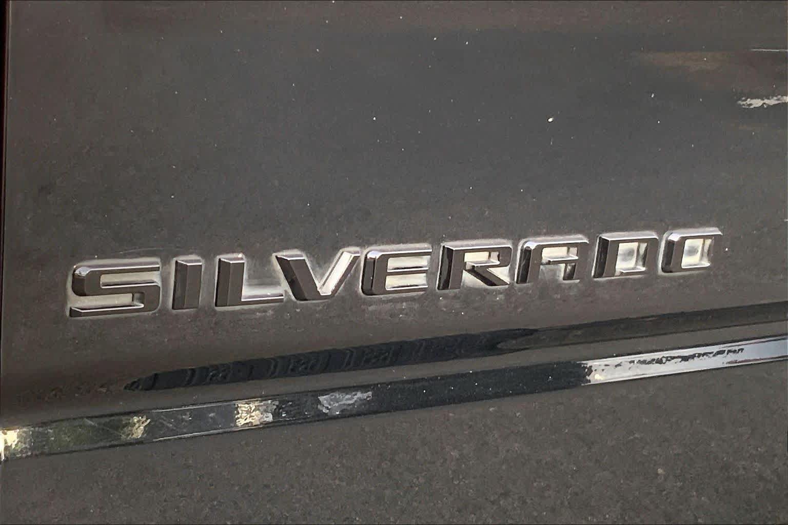 Used 2022 Chevrolet Silverado 1500 Custom w/ LPO, Dark Essentials Package RWD image 28