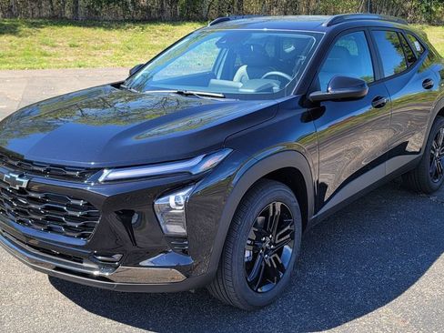 New 2026 Chevrolet Trax ACTIV w/ Driver Confidence Package FWD image 3