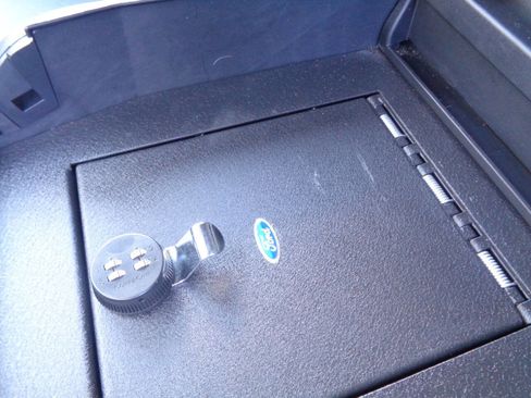 Used 2017 Ford F250 Lariat w/ Lariat Value Package image 66