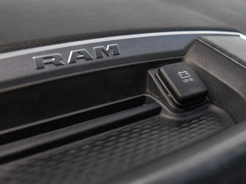 Used 2021 RAM 2500 Big Horn image 27