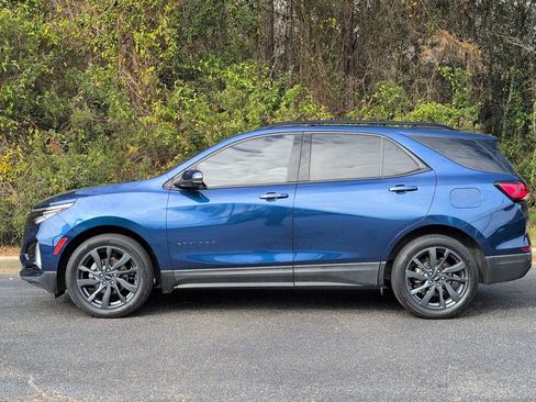 Used 2022 Chevrolet Equinox RS w/ RS Leather Package image 8