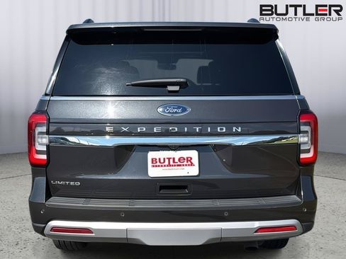 Used 2024 Ford Expedition Limited RWD image 5