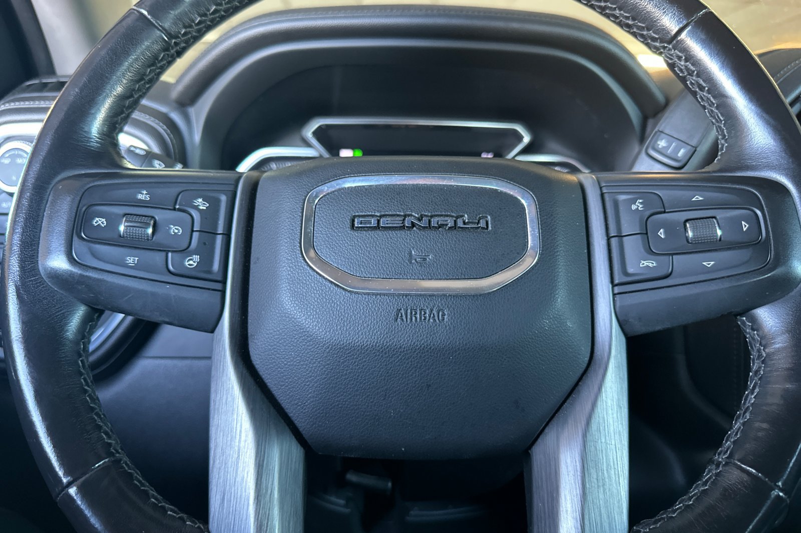 Used 2021 GMC Sierra 1500 Denali w/ Denali Carbonpro Edition AWD/4WD image 23