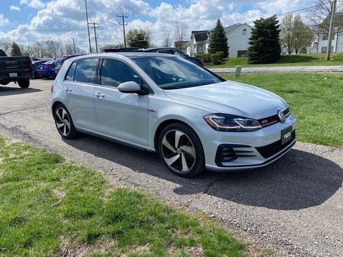 Used 2020 Volkswagen GTI SE image 7