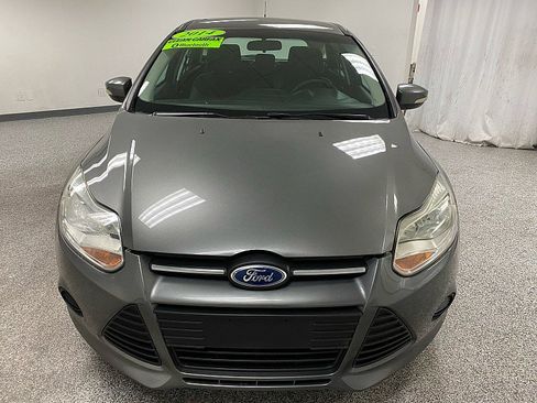 Used 2014 Ford Focus SE w/ SE Winter Package image 2