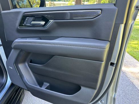 Used 2025 GMC Yukon XL Elevation RWD image 32