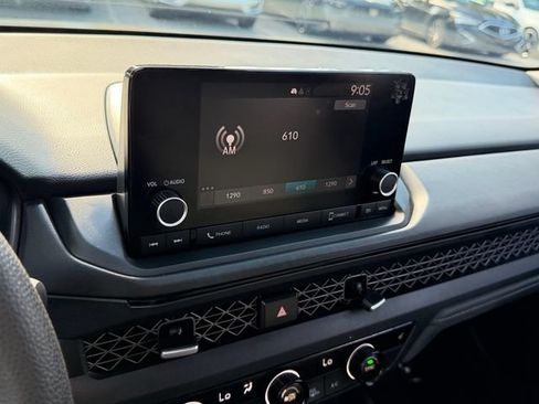 Used 2023 Honda Accord EX image 23