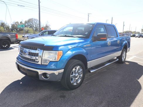 Used 2014 Ford F150 XLT w/ XLT Chrome Package image 5