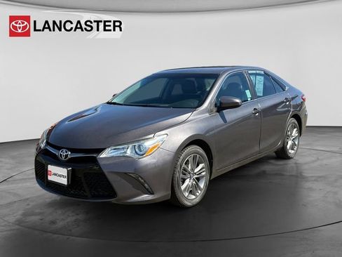 Used 2016 Toyota Camry SE w/ Protection Package (Q2) FWD image 3