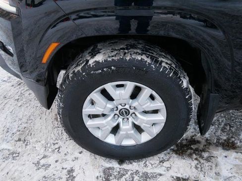 Certified 2023 Nissan Frontier SV w/ SV Premium Package image 9