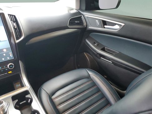 Used 2024 Ford Edge SEL w/ Sport Appearance Package image 15