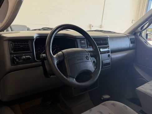 Used 1997 Volkswagen Eurovan Camper FWD image 24