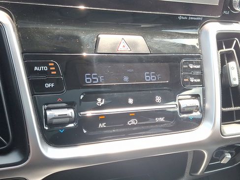 Used 2022 Kia Sorento X-Line EX image 17