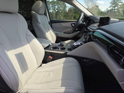 Used 2023 Acura MDX SH-AWD w/ Technology Package image 10