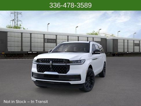 New 2026 Lincoln Navigator L Reserve image 2