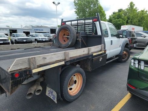 Used 2012 Ford F550 4x4 SuperCab Super Duty w/ XL Value Pkg image 3