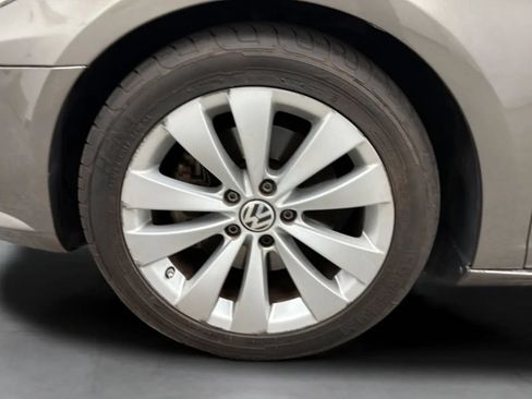 Used 2010 Volkswagen CC Sport FWD image 26