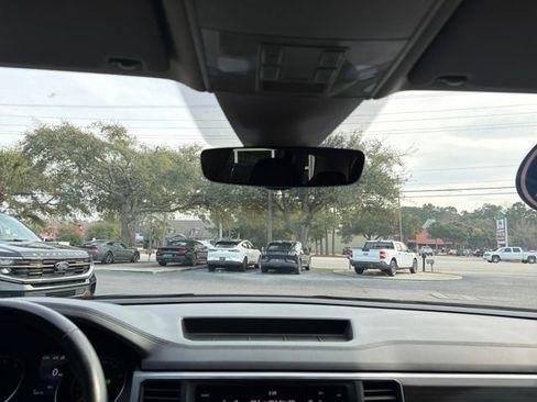 Used 2019 Volkswagen Atlas SE image 21