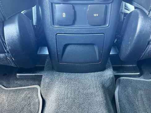 Used 2022 Ford Explorer XLT w/ Equipment Group 202A AWD/4WD image 27