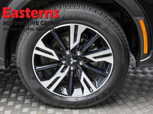 Used 2024 Mitsubishi Eclipse Cross SE image 30