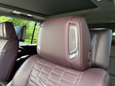 Used 2022 Cadillac Escalade Sport Platinum AWD/4WD image 12