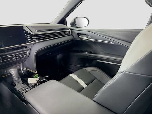 Certified 2025 Toyota Camry SE FWD image 23