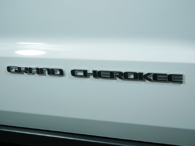 Used 2019 Jeep Grand Cherokee Limited w/ Luxury Group II AWD/4WD image 9