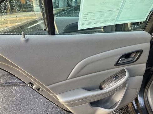 Used 2015 Chevrolet Malibu LT w/ Power Convenience Package image 15