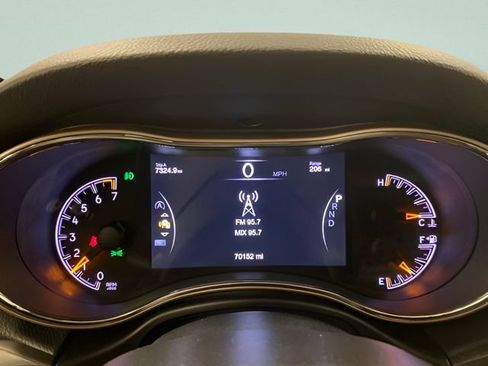 Used 2017 Jeep Grand Cherokee Limited AWD/4WD image 11