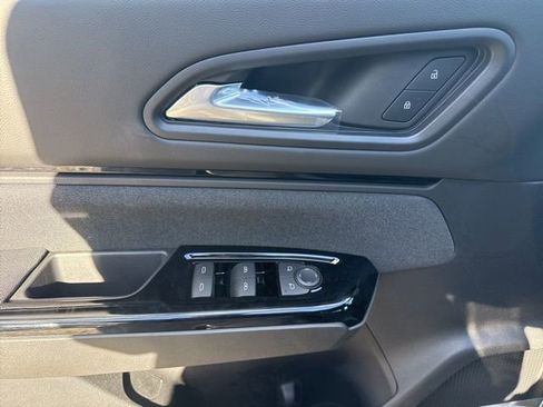 New 2025 Honda Prologue EX image 16