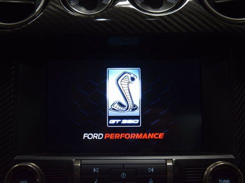 Used 2020 Ford Mustang Shelby GT350 w/ Technology Package image 30