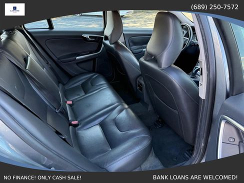 Used 2016 Volvo V60 T5 Premier image 13