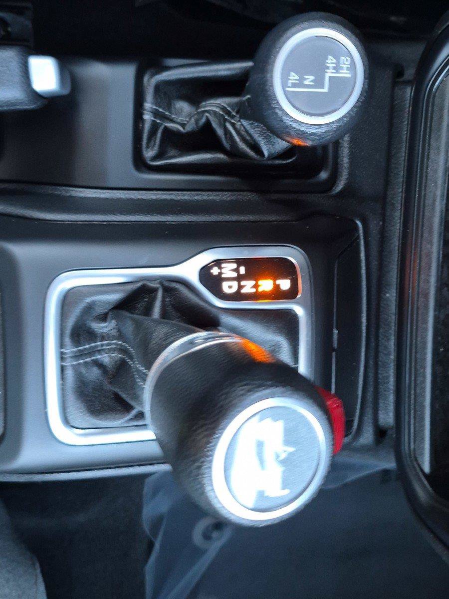 Used 2024 Jeep Wrangler Unlimited Sahara AWD/4WD image 30