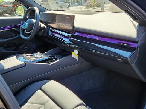 Certified 2024 BMW i5 eDrive40i w/ Premium Package image 17