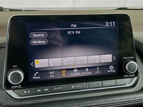 Used 2023 Nissan Rogue SV image 21