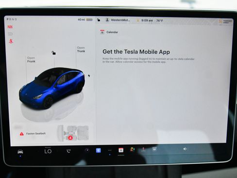 Used 2023 Tesla Model Y Long Range AWD/4WD image 23
