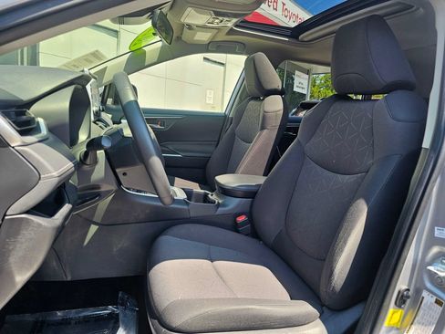 Certified 2022 Toyota RAV4 XLE w/ Convenience Package AWD/4WD image 19