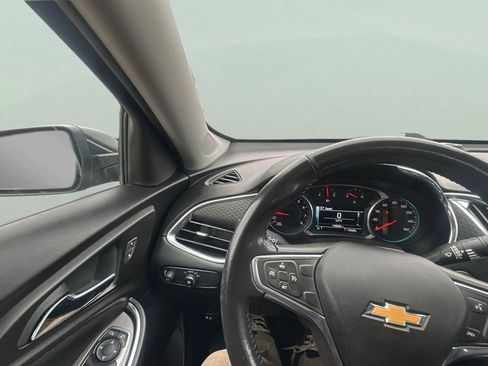 Used 2018 Chevrolet Malibu LT image 22