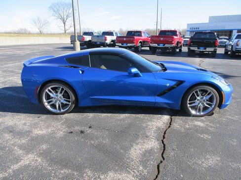 Used 2016 Chevrolet Corvette Stingray Coupe w/ 2LT Preferred Equipment Group image 6