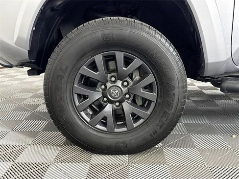 Used 2020 Toyota Tacoma SR5 image 4
