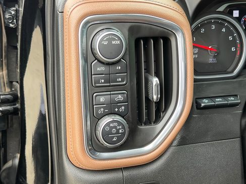 Used 2020 Chevrolet Silverado 1500 High Country w/ Technology Package image 27