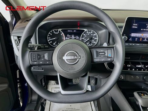 Used 2023 Nissan Rogue SV AWD/4WD image 14