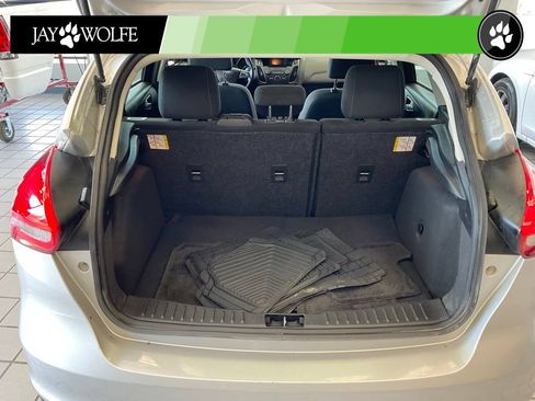 Used 2015 Ford Focus SE FWD image 21