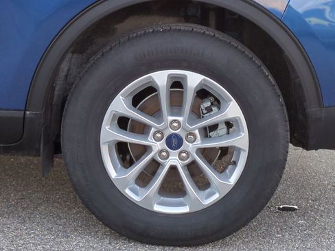 Used 2022 Ford Escape SE w/ Cold Weather Package image 17