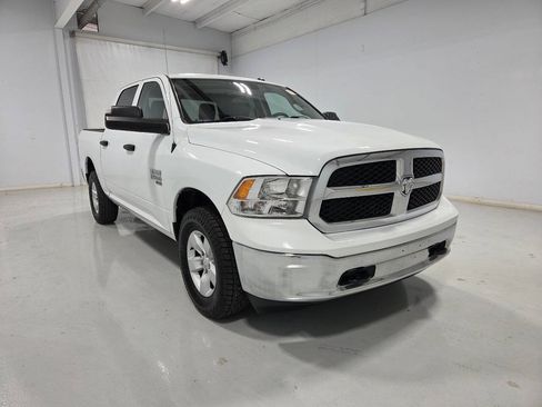 Used 2022 RAM 1500 Tradesman w/ Chrome Appearance Group AWD/4WD image 5
