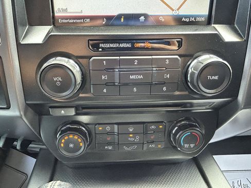 Used 2015 Ford F150 XLT w/ Equipment Group 302A Luxury AWD/4WD image 24