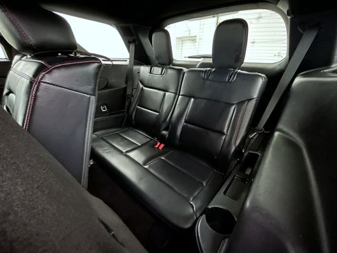 Used 2025 Ford Explorer ST-Line w/ ST-Line Street Pack AWD/4WD image 20