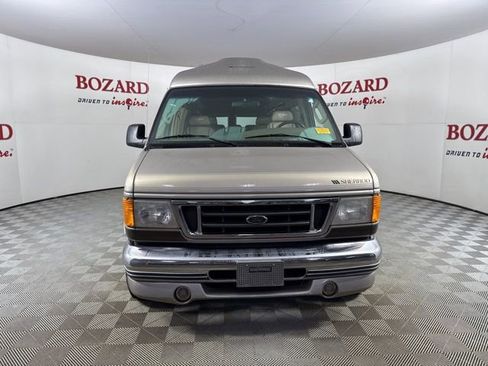 Used 2003 Ford E-150 and Econoline 150 image 3