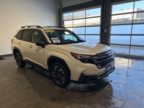 Used 2025 Subaru Forester Limited image 5